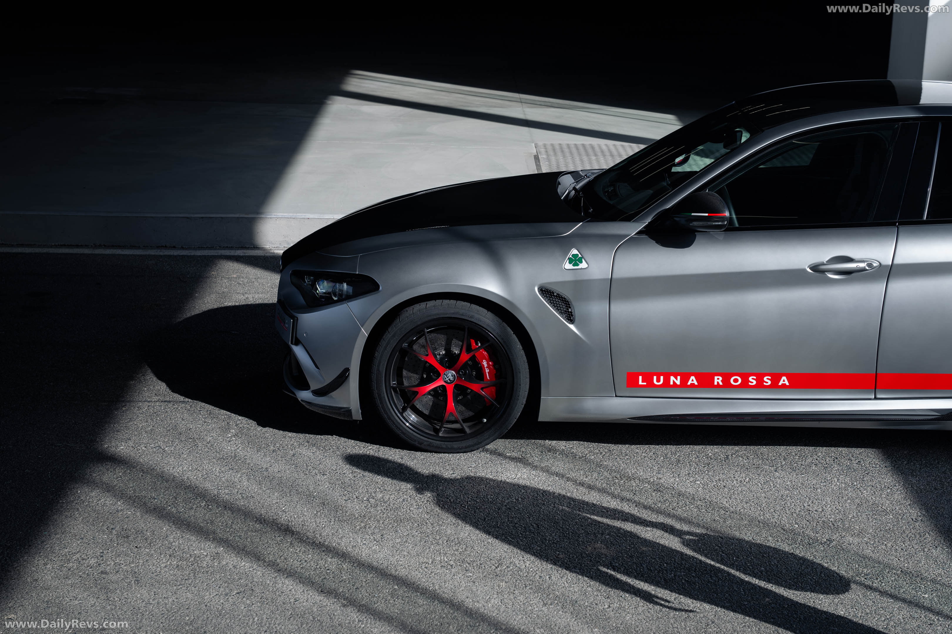 2027 Alfa Romeo Giulia Quadrifoglio Luna Rossa Exterior